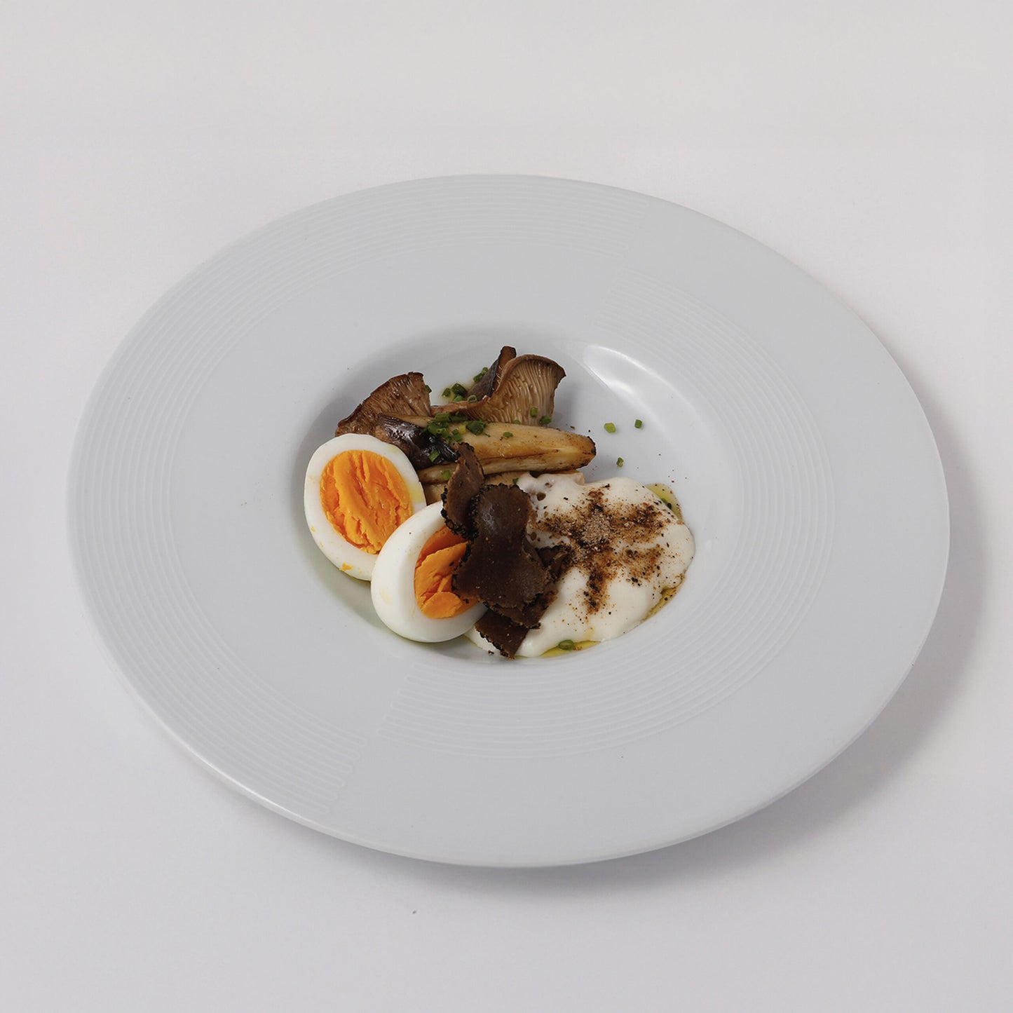 Eggs, Jerusalem artichoke foam, mushrooms, fresh truffle