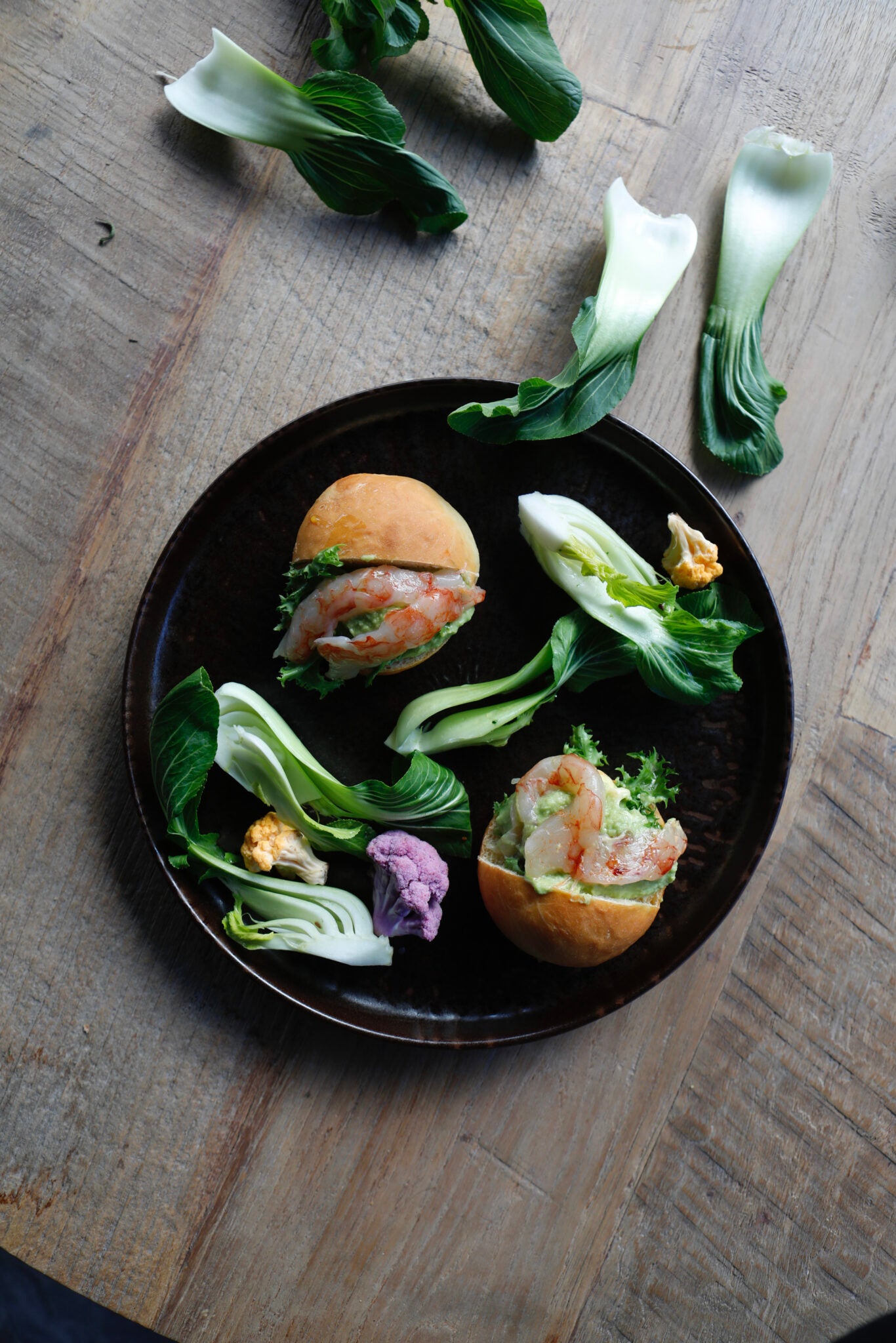 Italian Savory Maritozzo bun, raw Balearic red shrimps, soy mayo, salad