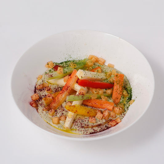 Chickpea hummus, vegetables crudites, spanish Sabor white melon